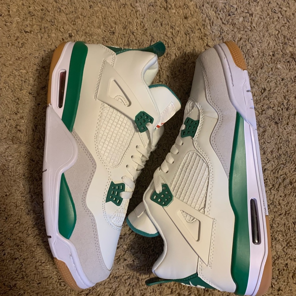 Jordan 4 SB Pine Green Men’s Size 12
